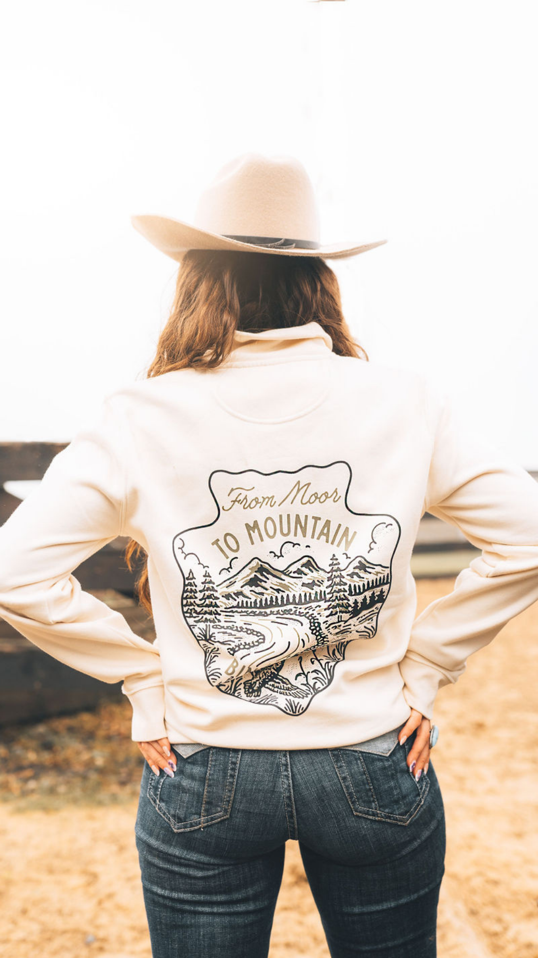 Moor to Mountain Arrowhead Ladies Quarter Zip